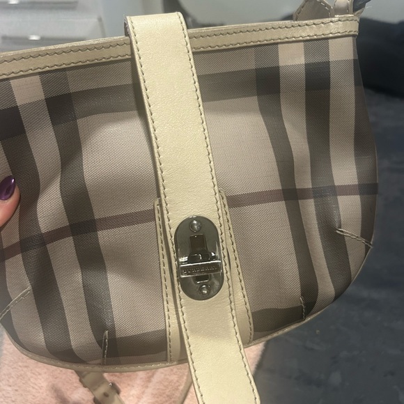 Burberry leather cross body bag - Picture 6 of 6